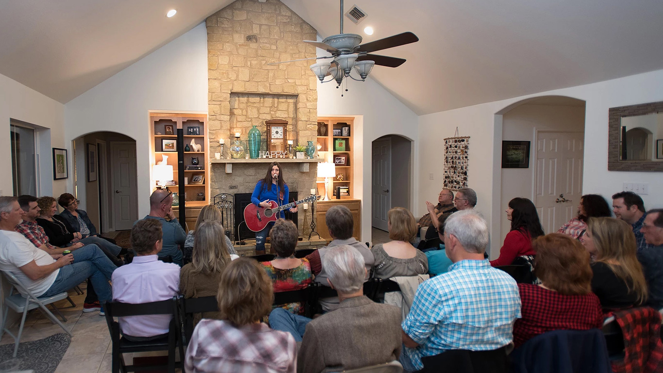 Host a House Concert with Wendy Colonna